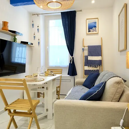 Le Petit Santorin *